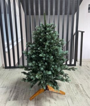Ялинка штучна лита 120 см "Баварська" блакитно-зелена на дерев'яній підставці 9130 фото